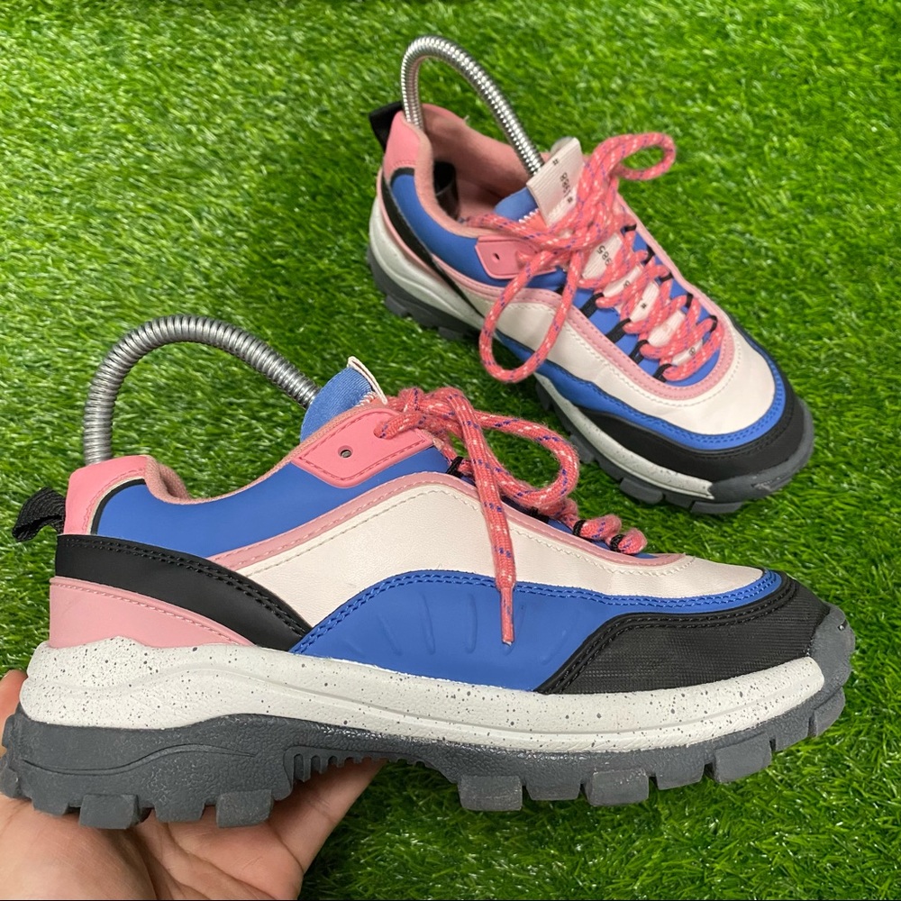 Zara Sneakers (D023)